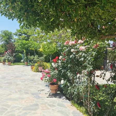 Kardiakafti Village Gastuni