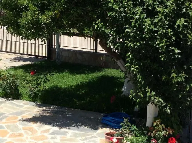 Lägenhet Kardiakafti Village *