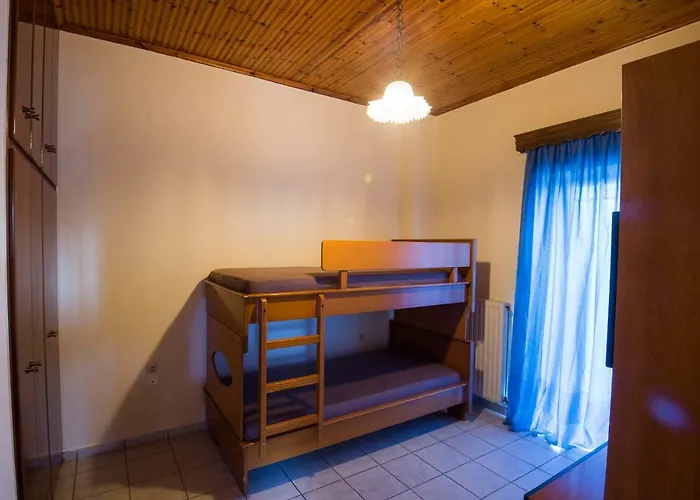 Lägenhet Kardiakafti Village Gastuni