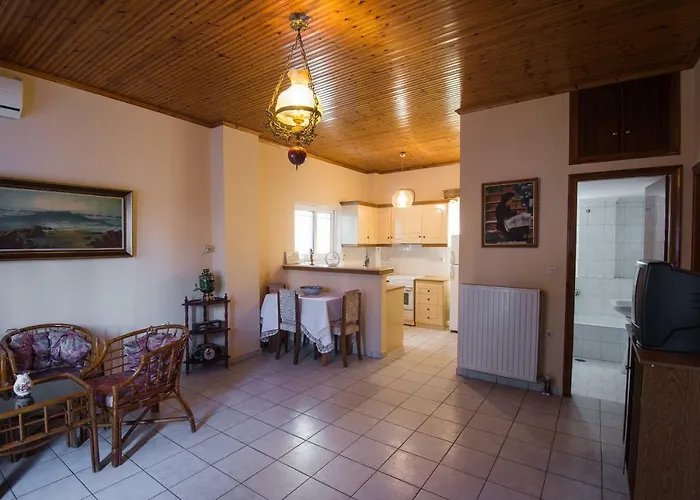 דירה Kardiakafti Village Gastuni